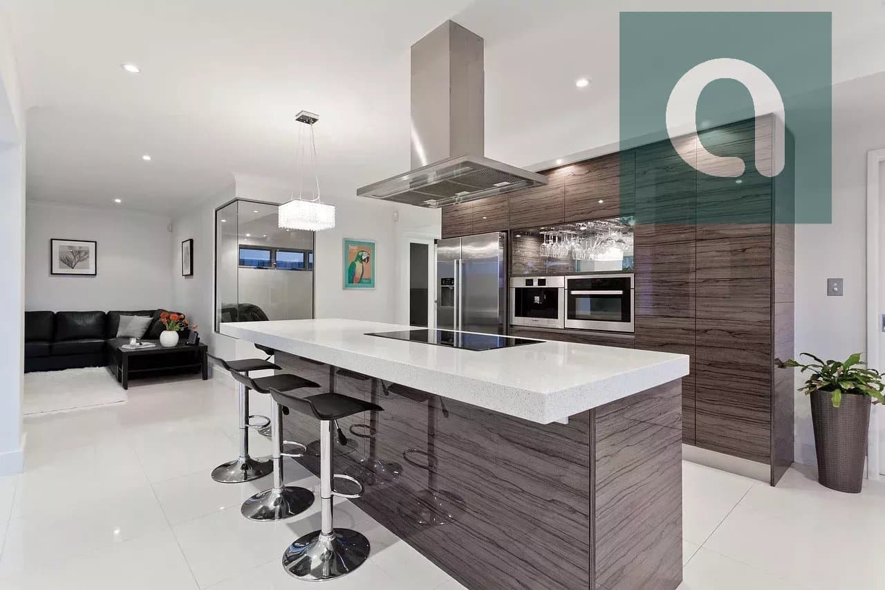 Découvrez cet appartement spacieux de 64 m² situé au cœur de Cannes