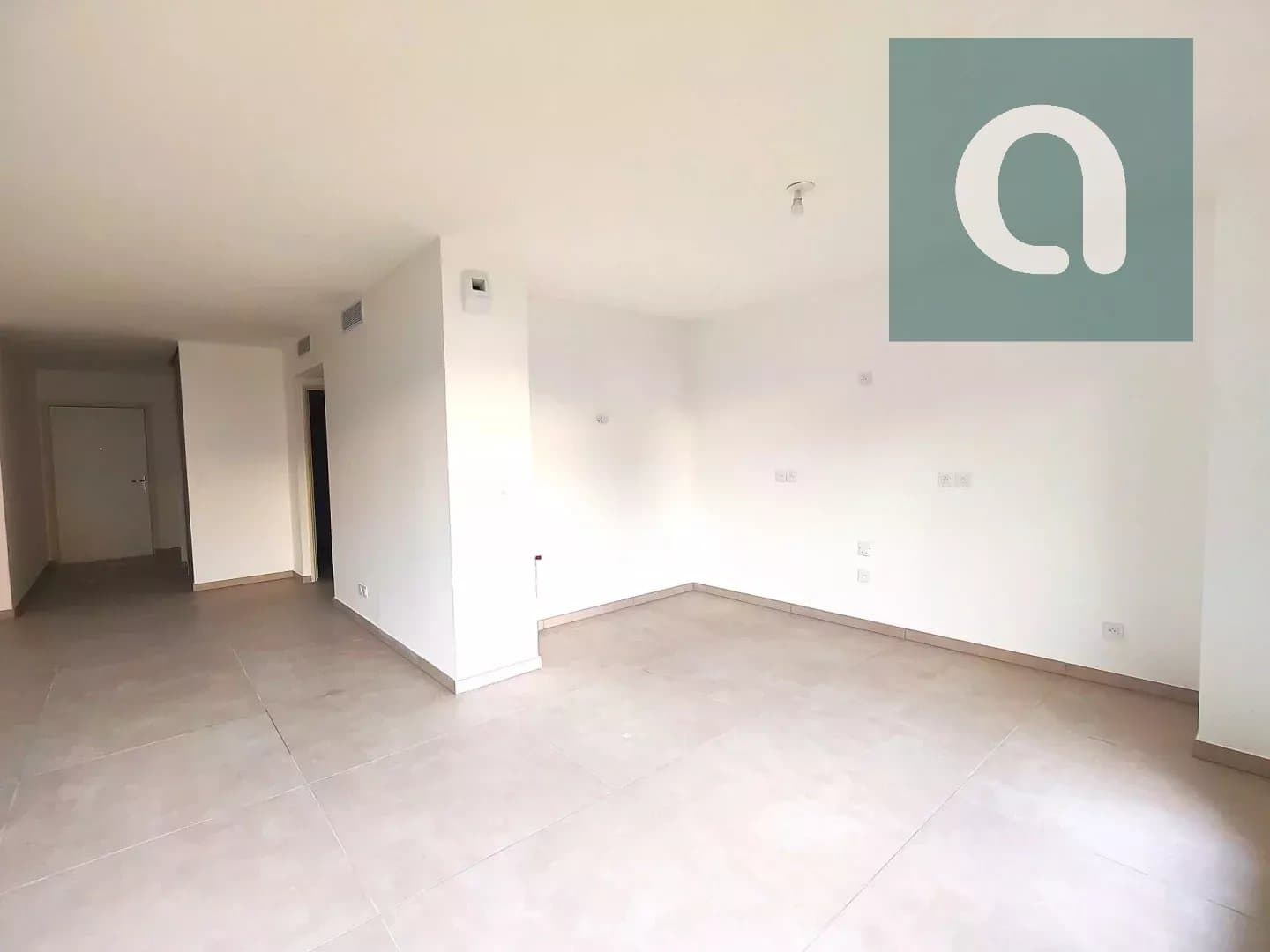 Spacious Modern Apartment with Sea View in Bonifacio