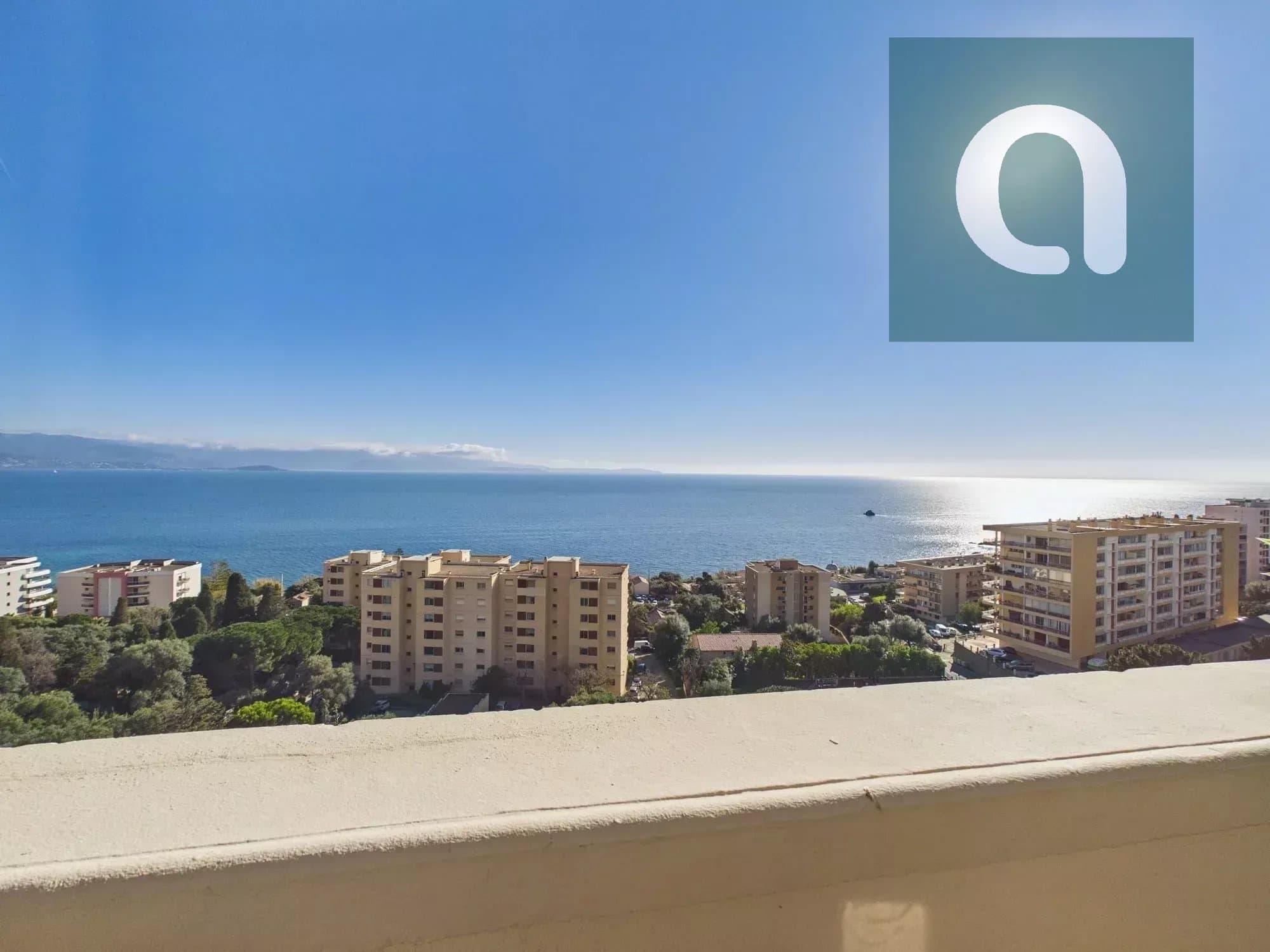 Spacious Modern Apartment with Sea View in Bonifacio
